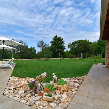 Manuela By Rent Istria Babici