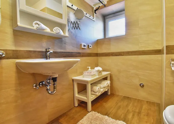 Manuela By Rent Istria